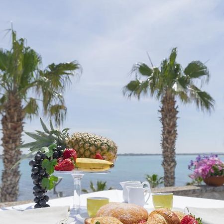 Acquamarina B&B 切萨雷奥港 外观 照片