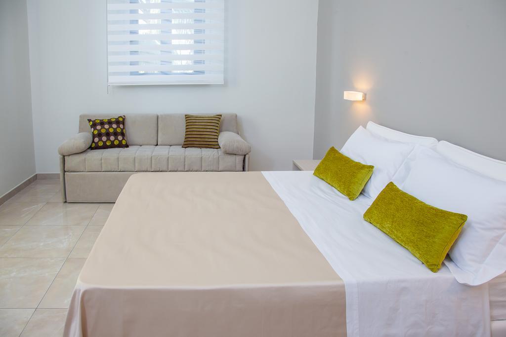Acquamarina B&B 切萨雷奥港 外观 照片