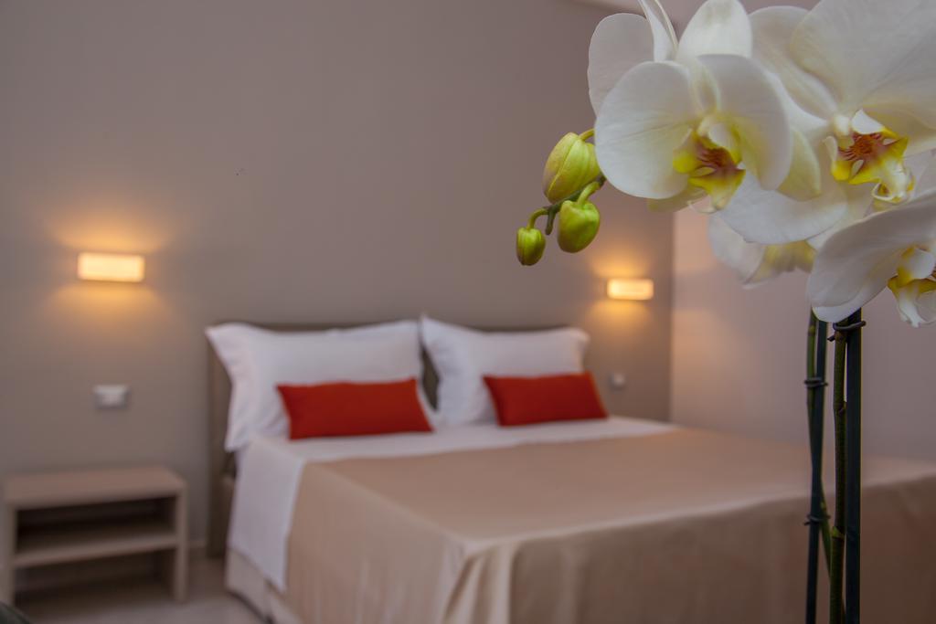 Acquamarina B&B 切萨雷奥港 外观 照片