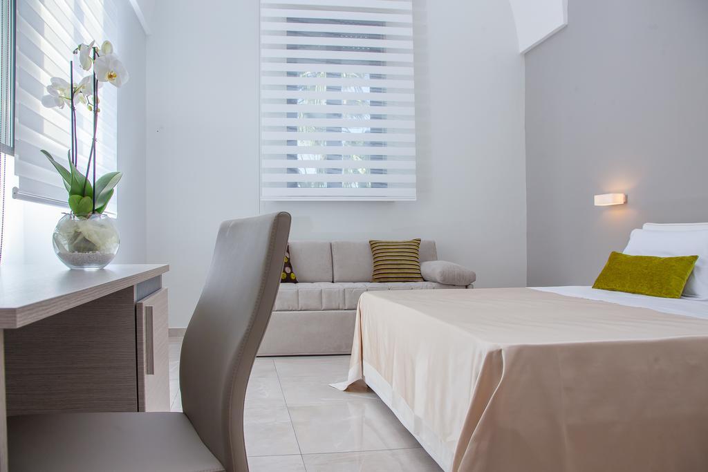 Acquamarina B&B 切萨雷奥港 外观 照片