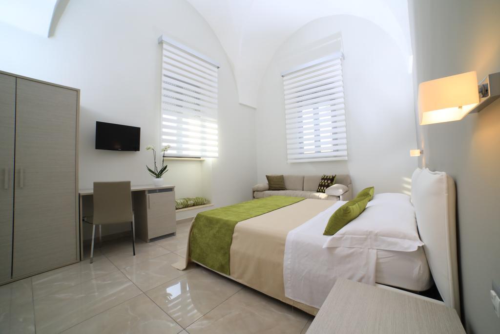 Acquamarina B&B 切萨雷奥港 外观 照片